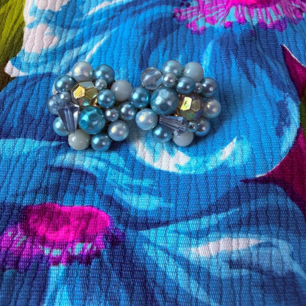 Vintage Japan-marked cluster earrings in blue. Beautiful condition.